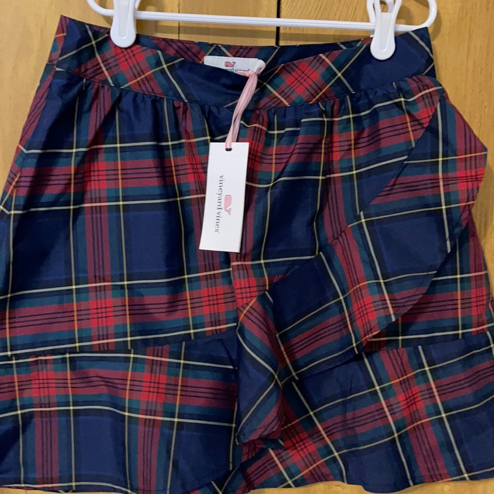 Vineyard Vine Jolly Plaid Party Skirt. Color Deep Bay size 0
